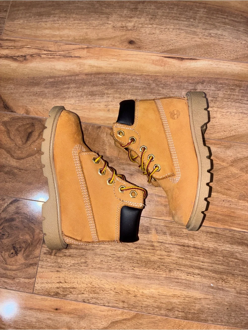 Timberland Toddler Classic 6-Inch Waterproof Boot - size 9
